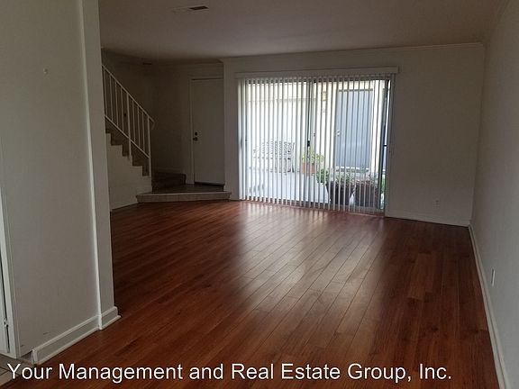 3rd image of 12835 Kling St APT 112