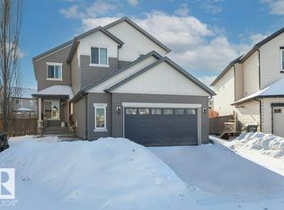 6105 17a Ave SW, Edmonton, AB T6X 0W2