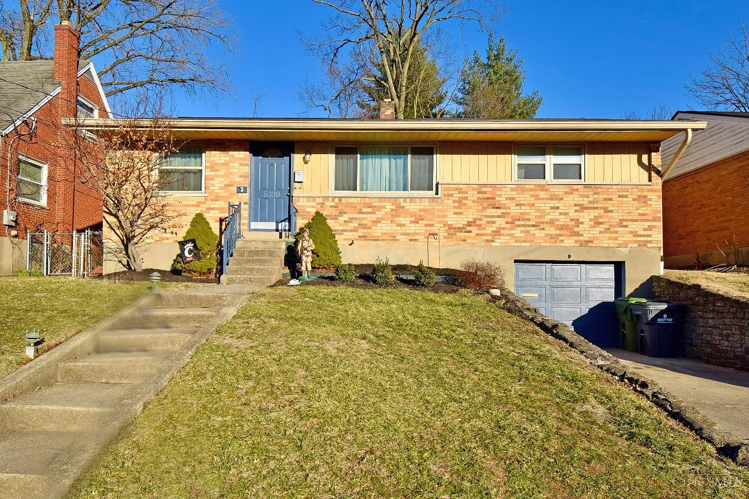 5339 Briarhill Dr photo 1