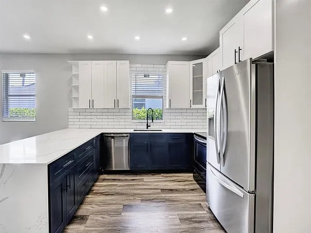 724 SW 9th St — Photo 15