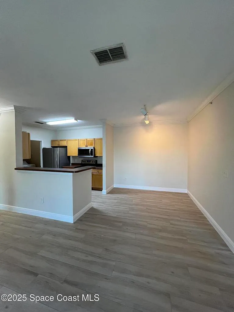 6421 Borasco Drive- 3209 - 3209 — Photo 4