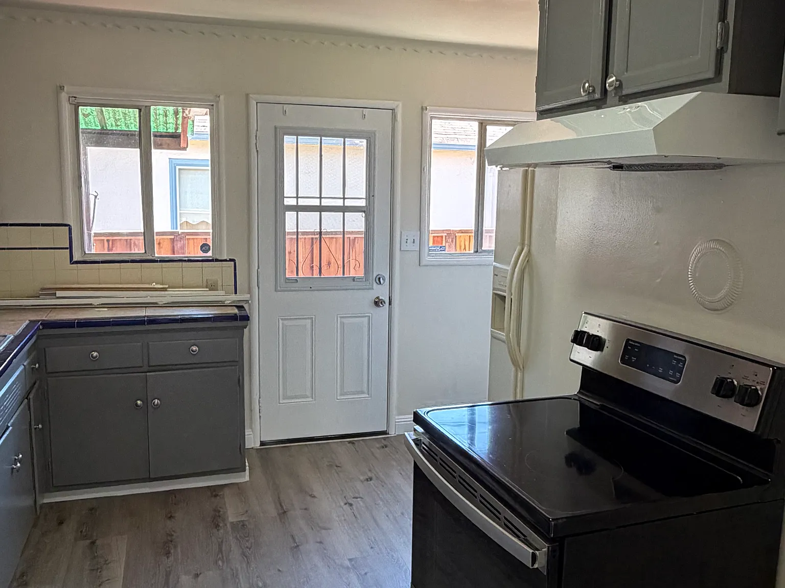 2 bed, 865 sqft, $3,000 — Photo 3