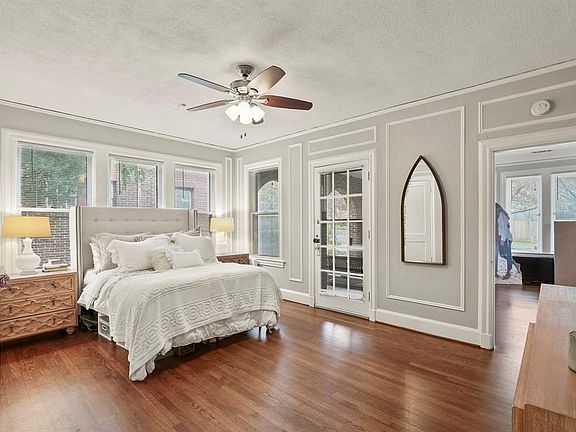 5th image of 6143 La Vista Dr