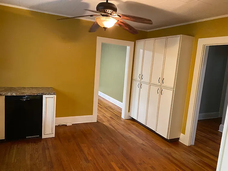 1343 S Battleground Ave — Photo 15