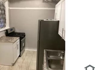 7756 S Jeffery Blvd #1, Chicago, IL 60649