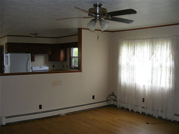 3rd image of 37464 Riceville Rd