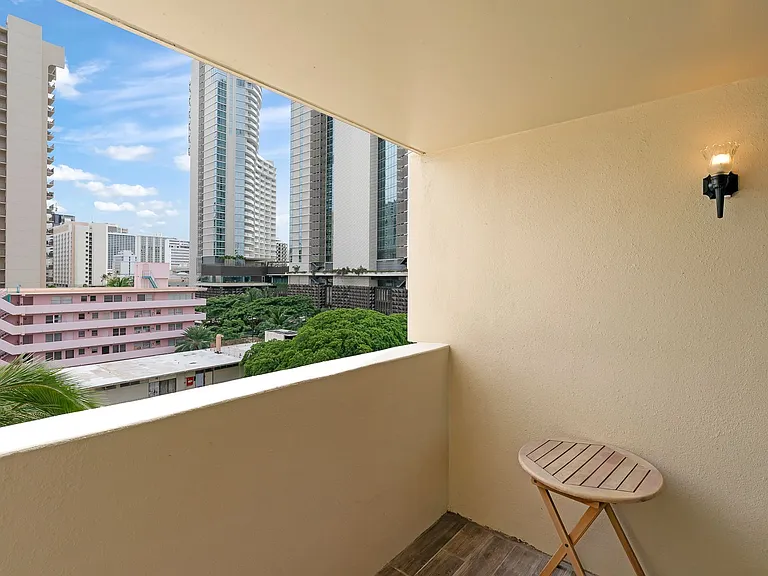 2092 Kuhio Ave #906 — Photo 15