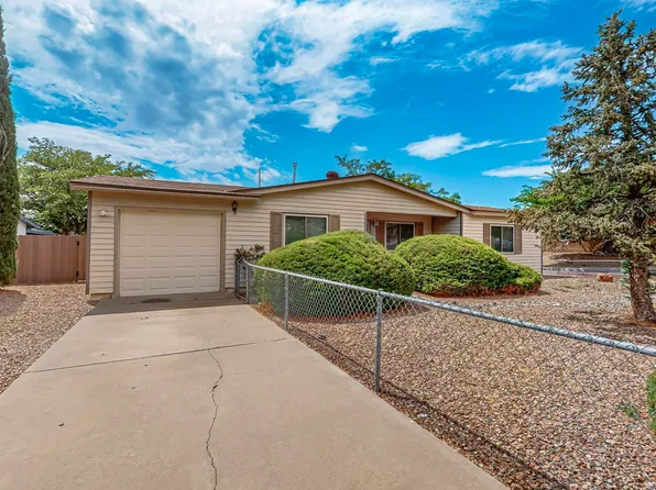 1217 Landman Dr NE, Albuquerque, NM 87112