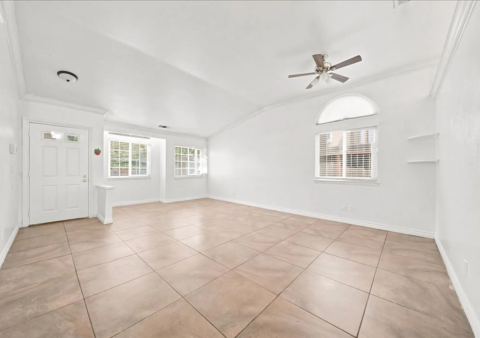 8408 Silver Run Way — Photo 3