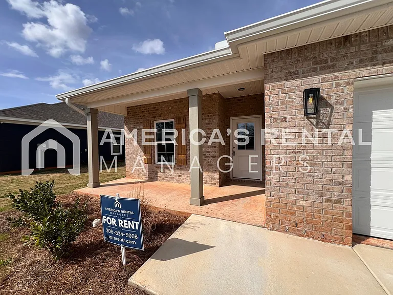 19641 Amberley Rd — Photo 2