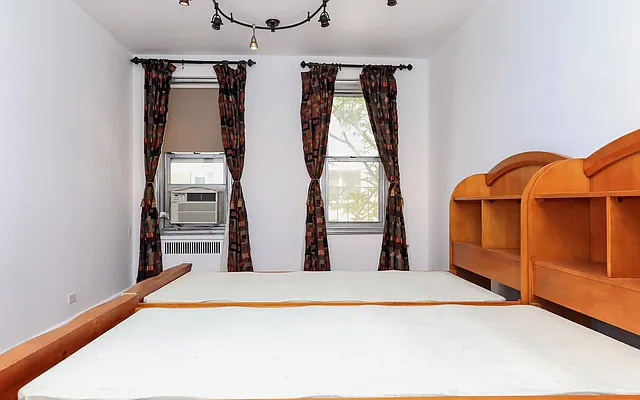 Sold by Daniel Baum & Co | media 12