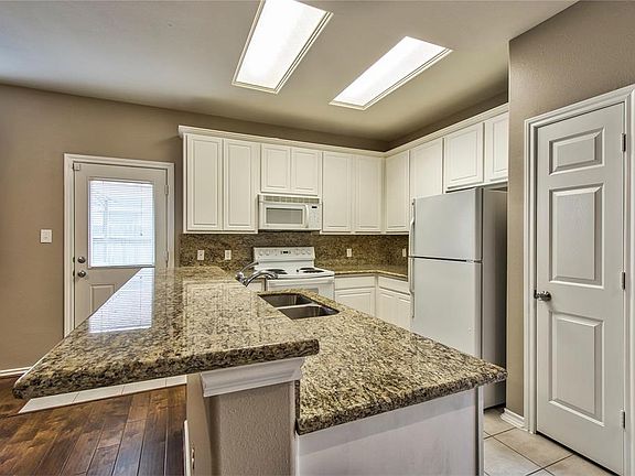 4th image of 16810 Carrollton Creek Ln