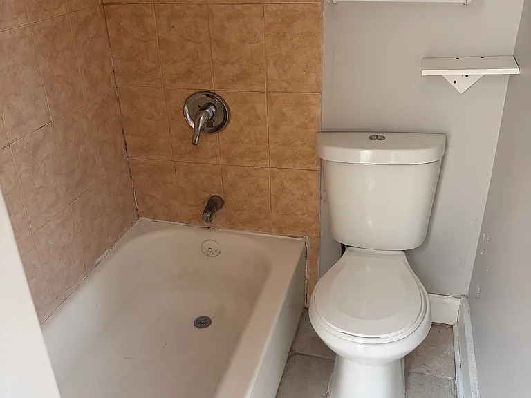 120 Locust St #2 — Photo 10