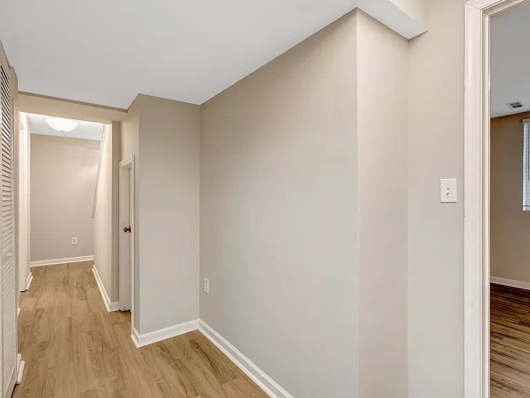 10929 Park Rd — Photo 40