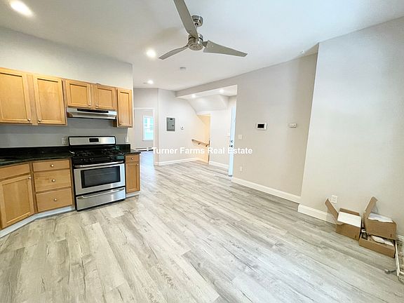 5th image of 174 Bolton St #1C