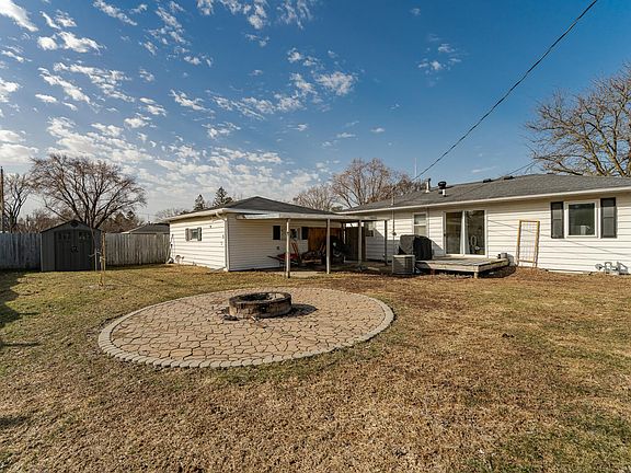 4th image of 2302 Pearl Ct SE