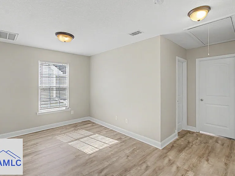 624 Amhearst Row — Photo 14