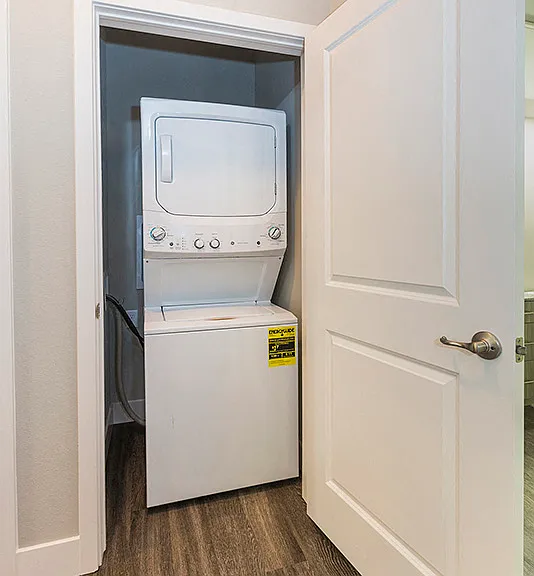 The Overlook at Interquest Apartments — Photo 37