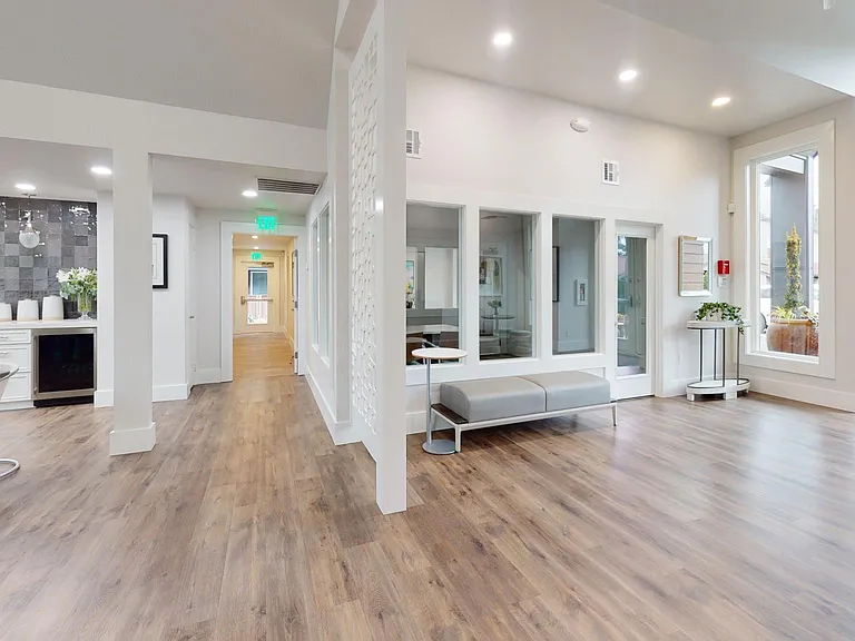 Redmond Place Apartments — Photo 13