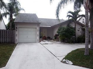 6044 Strawberry Lakes Cir, Lake Worth, FL 33463