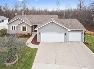 2601 Knuell St, Manitowoc, WI 54220