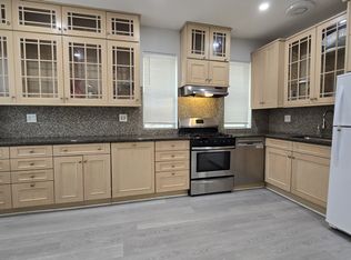 845 N Sacramento Blvd #1, Chicago, IL 60622