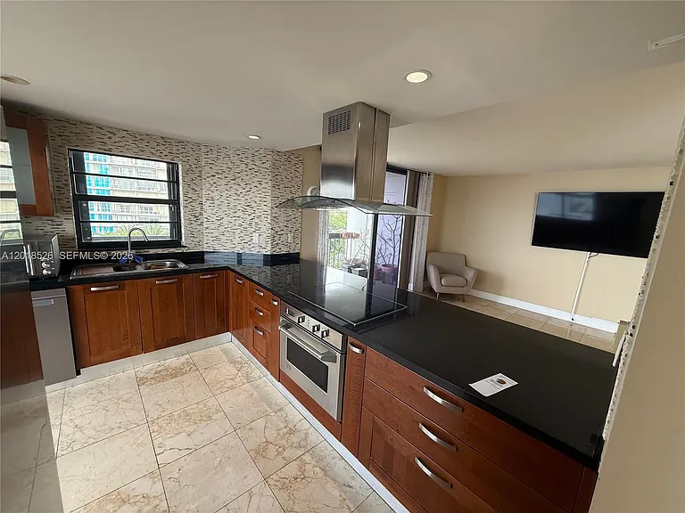 2333 Brickell Ave #602 — Photo 46