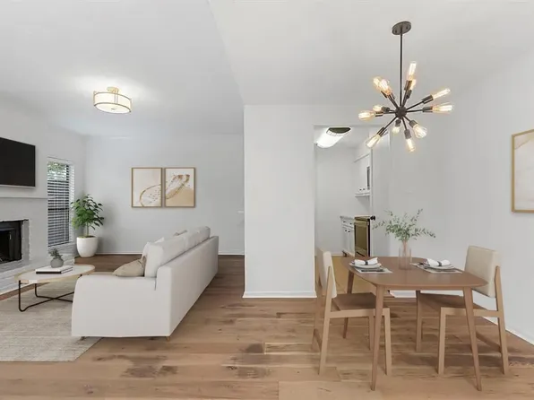 1100 Augusta Dr APT 3, Houston, TX 77057