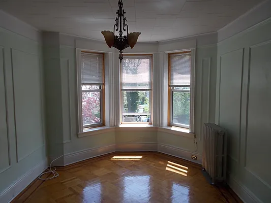 Rented by Farran & Associates | media 63