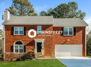 2862 Emerson Lake Dr, Snellville, GA
