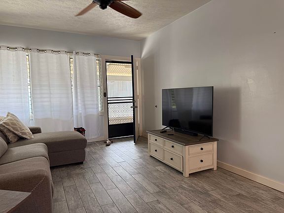 2nd image of 3011 Kaina St