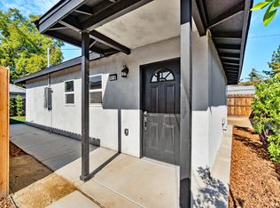 918 W Cambridge Ave, Fresno, CA 93705