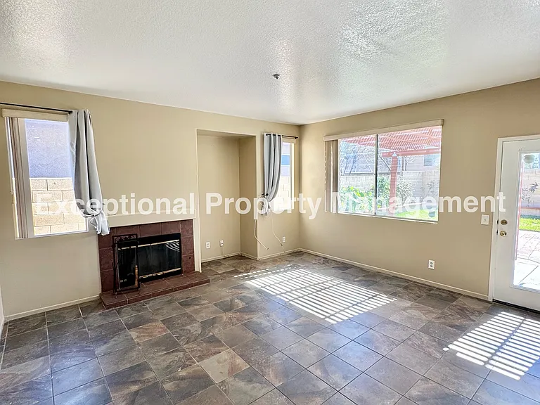 15381 Citation Ave — Photo 5