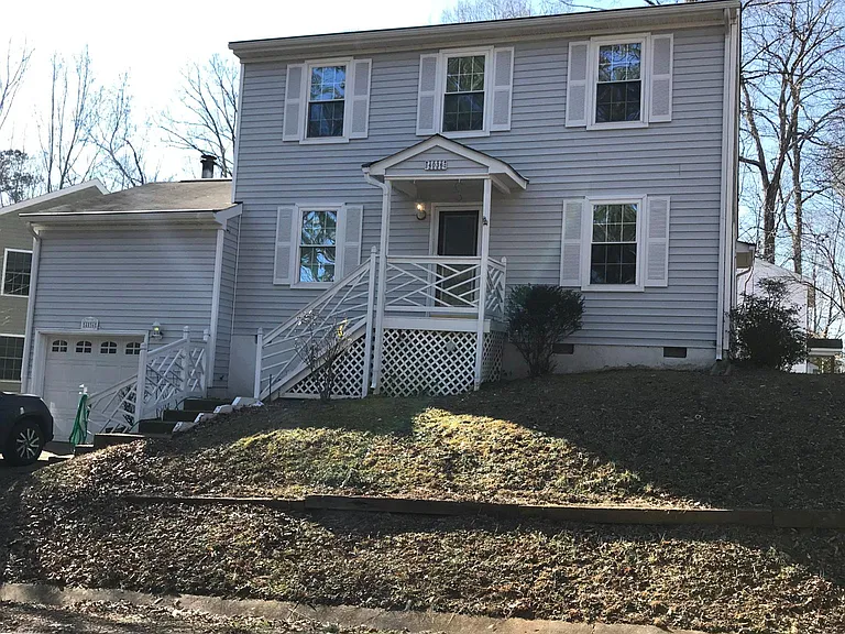 4036 Bradshaw Dr — Photo 1