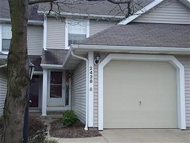1st image of 2428 Wrens Dr S