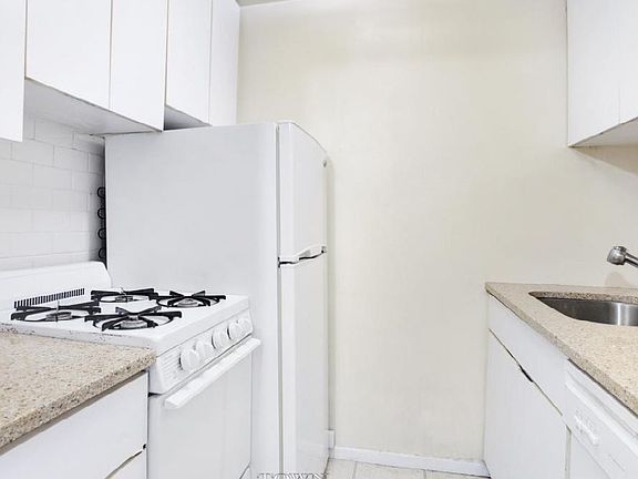 4th image of 435 E 77th St #9DG