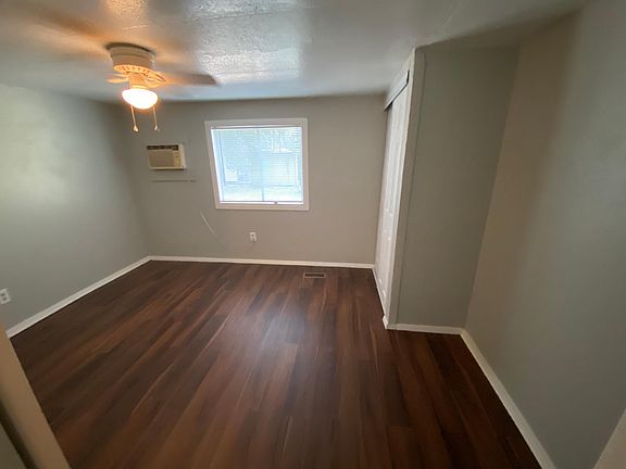5th image of 109 Birchwood Dr