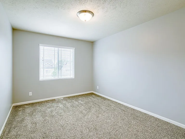 18906 Birch Ave — Photo 18