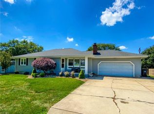 8358 Hitchcock Rd, Youngstown, OH 44512