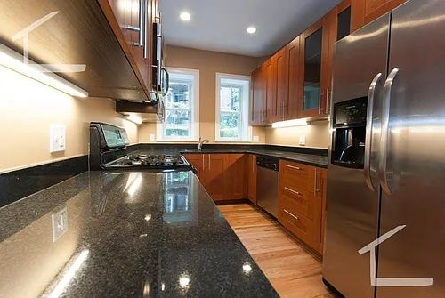 6 Lothian Rd #11 Photo 1