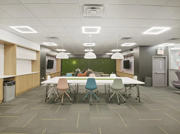 90-02 Queens Boulevard image 9 of 10