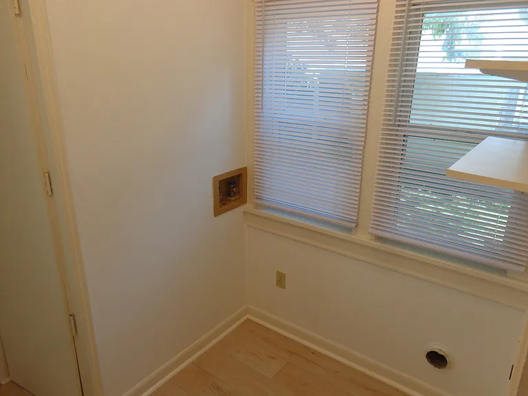 1409 N Shawnee Ave — Photo 11