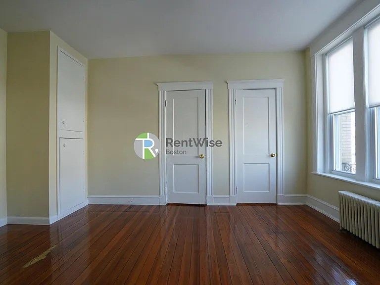 1128-1132 Commonwealth Ave — Photo 5
