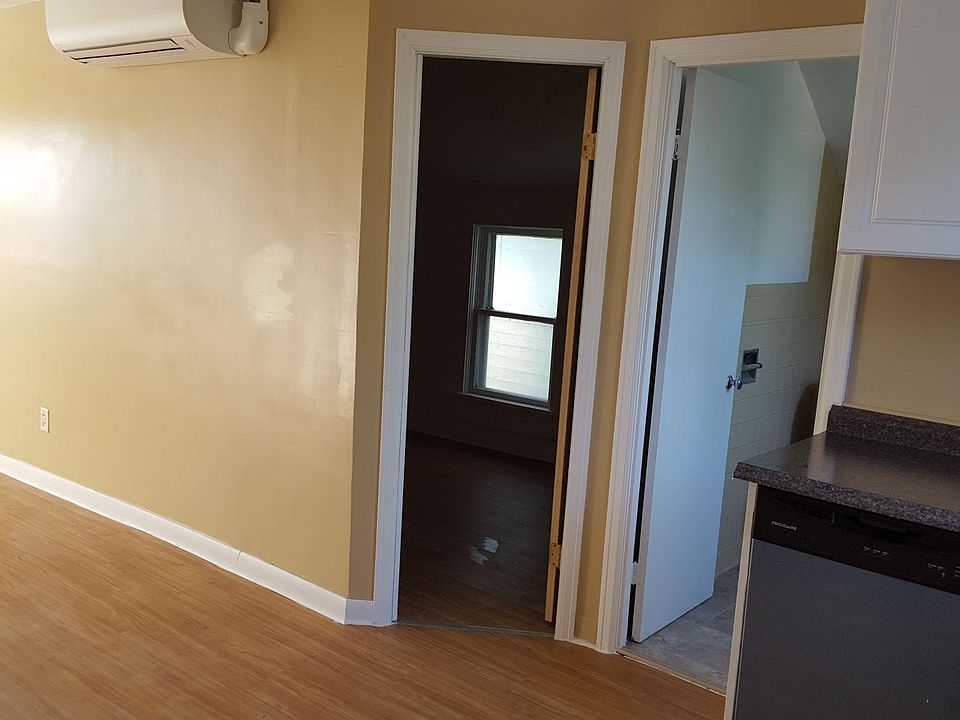 1st image of 439 Busti Ave