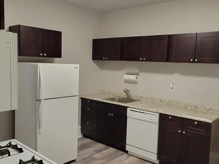 1039 E Pershing St #2 — Photo 9