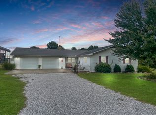 13177 Oregon Ln, Neosho, MO 64850
