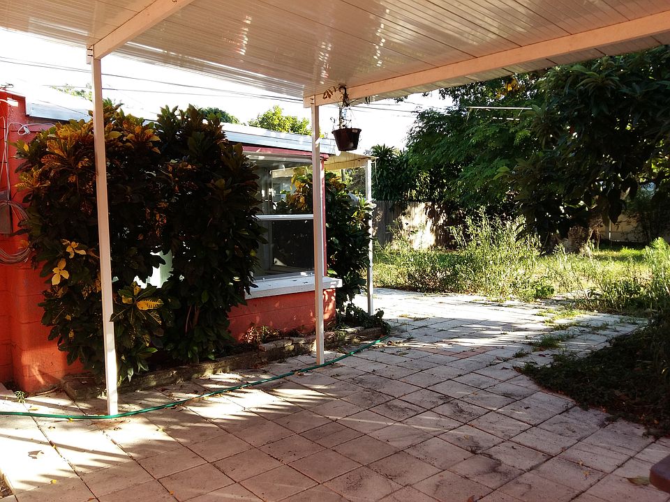 1st image of 3850 45th Ave N