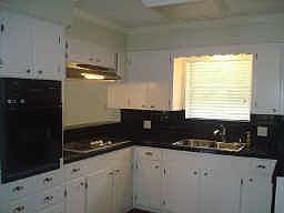 3rd image of 15610 Lakeview Dr