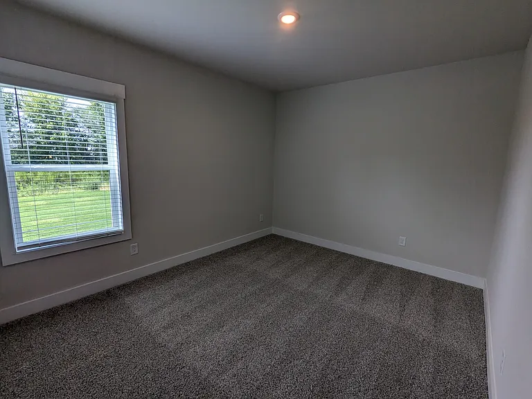 416 Roderick Ln — Photo 19