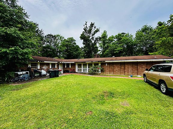 3rd image of 55 Oak Crest Dr